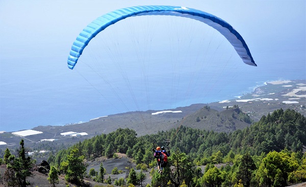 Lot paralotnia na La Palmie